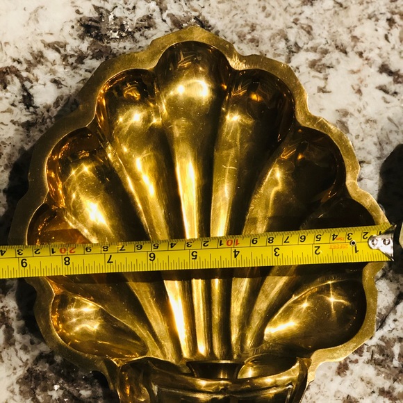VINTAGE BRASS SCALLOPED CLAM SHELL SCOUNCES - Picture 5 of 8